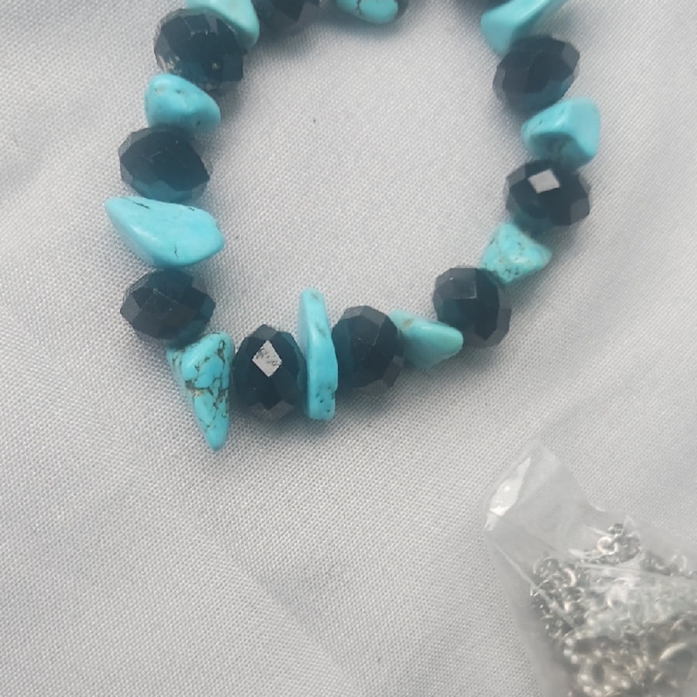 Turquoise and Black Beaded Bracelet